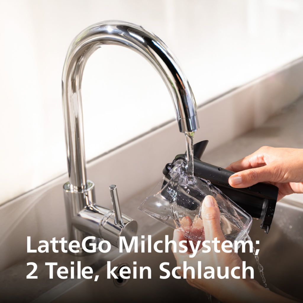 Espressomaschine Series 5500 EP5546/70 – LatteGo Milchsystem, 20 Heiße und Kalte Kaffeespezialitäten, Mit SilentBrew, QuickStart, Schwarz/Silber